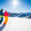 Das Skigebiet gilt als schneesicher, 1000 Beschneiungsanlagen unterstützen dabei.