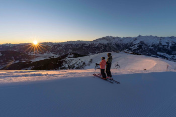 Das Skigebiet ist ein Paradies für Skifahrer und Snowboarder.
