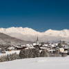 Der Ort Mieders liegt idyllisch im Stubaital unweit von Tirols Landeshauptstadt Innsbruck. Im Hintergrund ist die Nordkette zu erkennen.