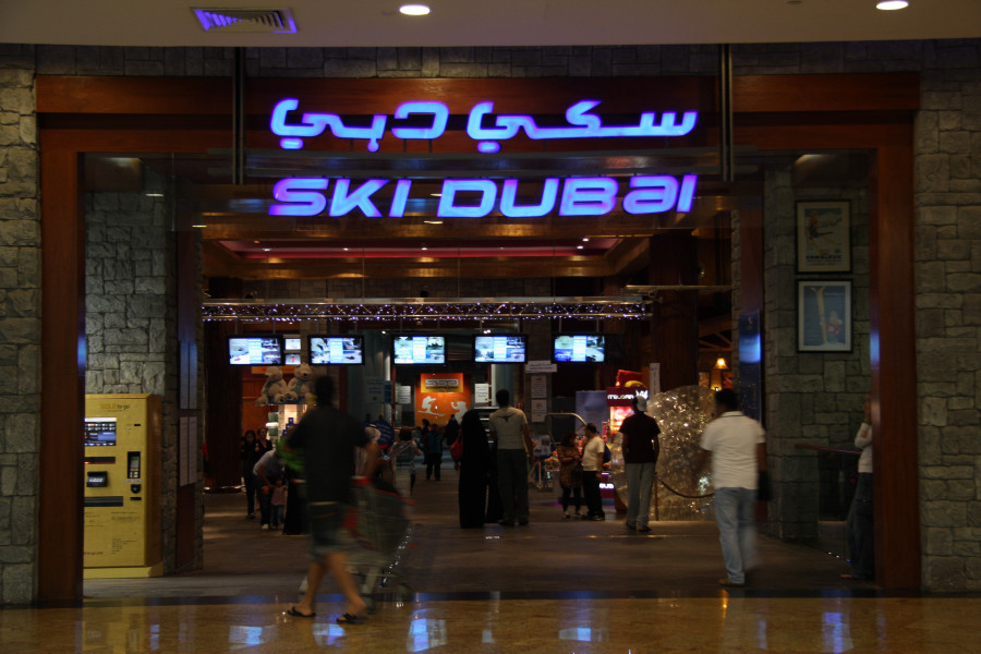 Der Eingang zur Skihalle in Dubai
