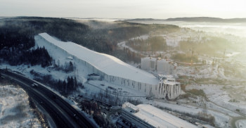 SNØ ist eine der größten Skihallen der Welt.