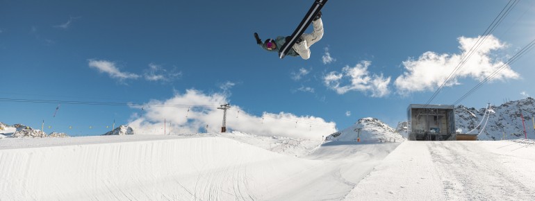 Die neue Superpipe im Corvatsch Park ist das perfekte Trainingsgelände für die Freestyle-WM 2025.