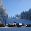 Snowboarder und Skifahrer finden im Skigebiet Thalfang Erbeskopf drei Abfahrtspisten und einen Übungshang.