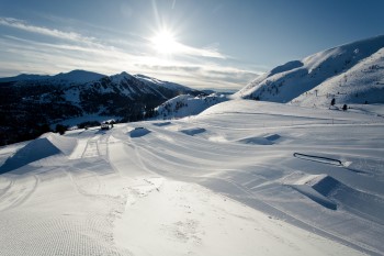 Blick über den Snowpark auf der Turracher Höhe.