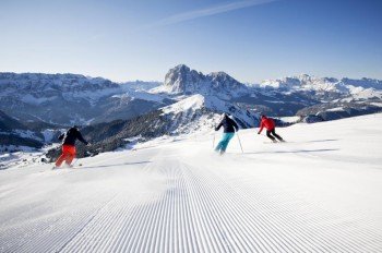 Vor allem fortgeschrittene Skifahrer finden hier ein riesiges Pistenangebot.