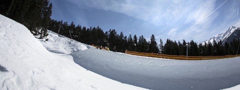 Die Halfpipe befindet sich an der Talstation des Fussalm-X-Press Lifts!