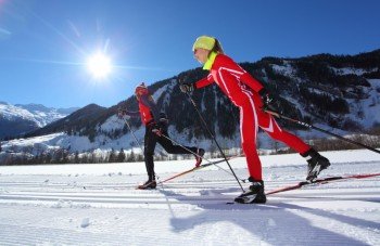 Im Großarltal können Langläufer auf rund 25 Kilometern durch die winterliche Landschaft gleiten.