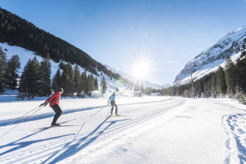 Langlauffans erwarten in Gstaad 91,3 Loipenkilometer in allen Schwierigkeitsstufen.
