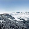 Die Kitzbüheler Alpen lassen sich bestens auf Langlaufskiern erkunden.