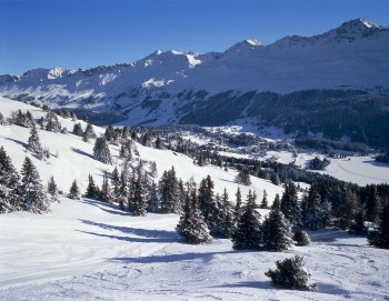 A beautiful winter landscape in Lenzerheide.