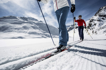 Am Pitztaler Gletscher können Langläufer die rund 6 Kilometer lange Höhenloipe erkunden.