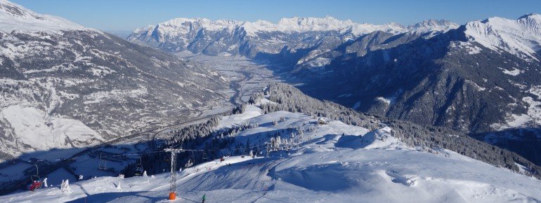 Panorama übers Skigebiet Chur/Brambrüesch