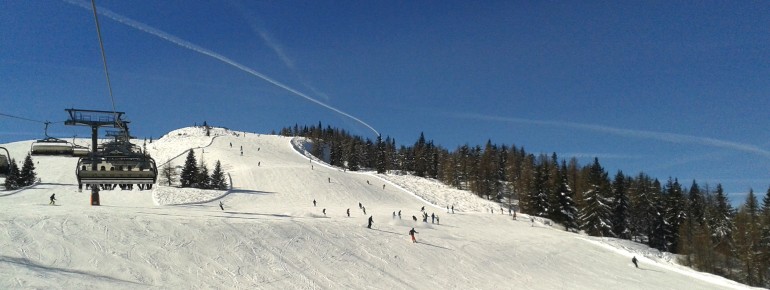 Die breiten Pisten laden in Flachau zum Carven ein